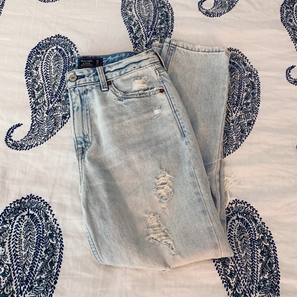 Girlfriend jeans!